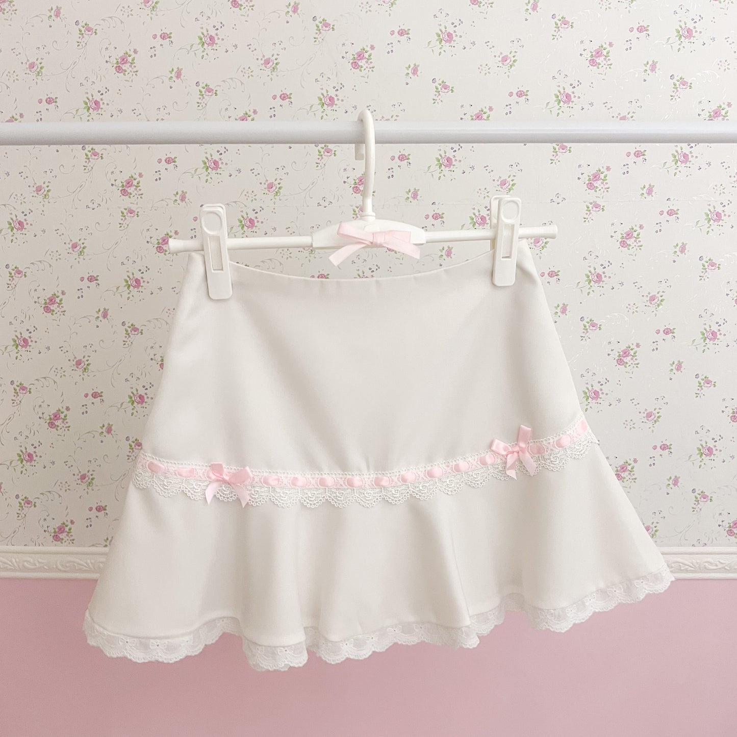 [Preorder] Dollish Darling Skirt in White