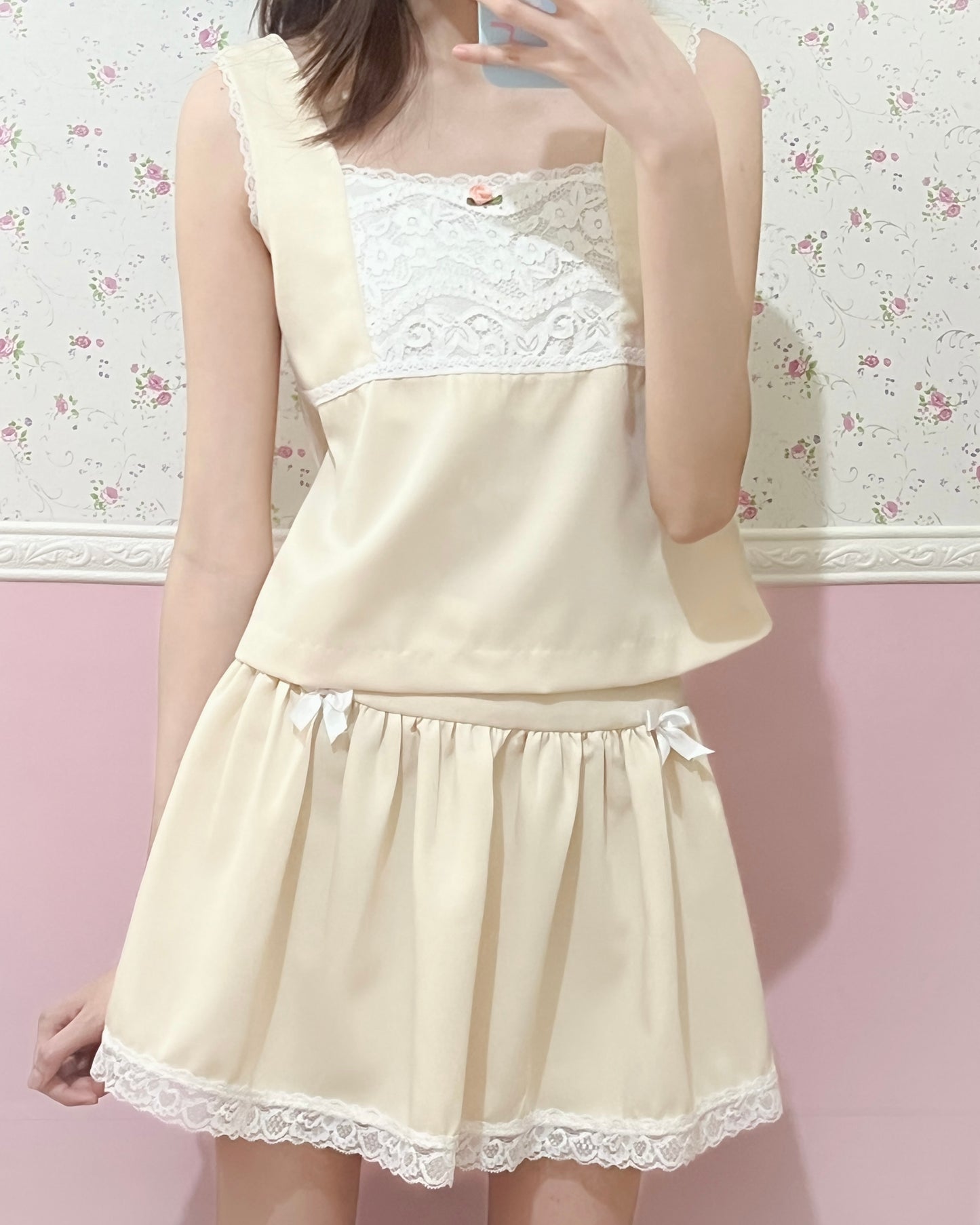 [Preorder] Angel in Bloom Skirt in Beige